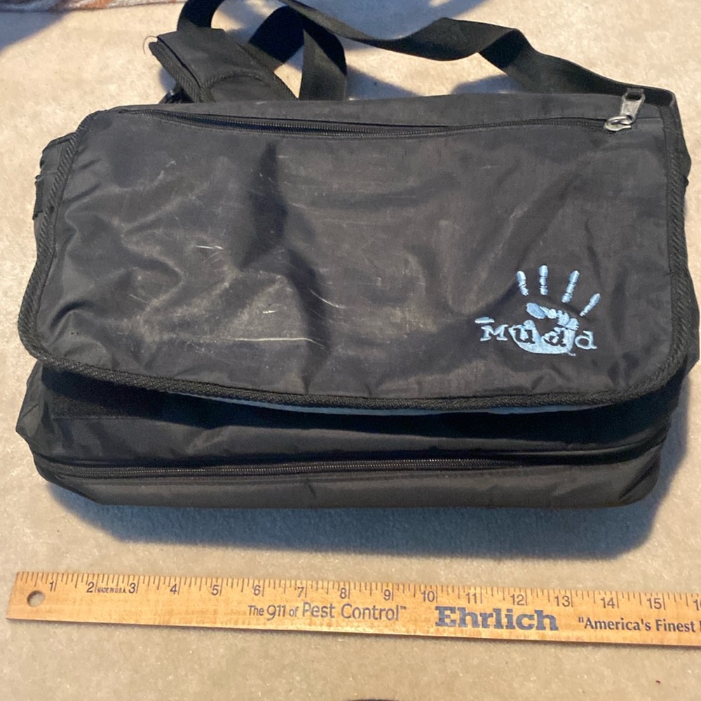Mudd Vintage Messenger Bag. well-loved